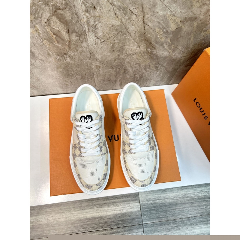 l**is V*t*n sneakers
